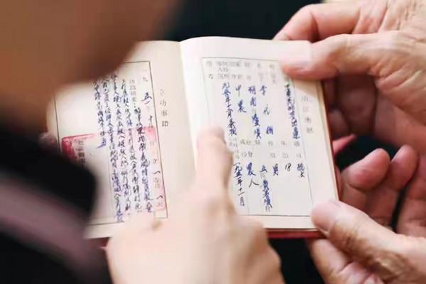 志願軍新兵孤身作戰5小時，殲滅美軍王牌150人，彭總：你才17歲？