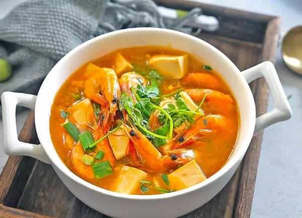 鮮蝦豆腐湯,鮮美好喝有營養,低脂低卡高蛋白,越喝越瘦的美容湯 鮮蝦豆腐湯,鮮美好喝有營養,低脂低卡高蛋白,越喝越瘦的美容湯