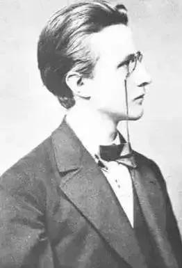 丘吉爾,一個征服了酒精和世界的男人 丘吉爾,一個征服了酒精和世界的男人