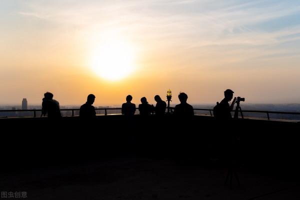 與人相處，不佔別人“便宜”，你便能佔上風