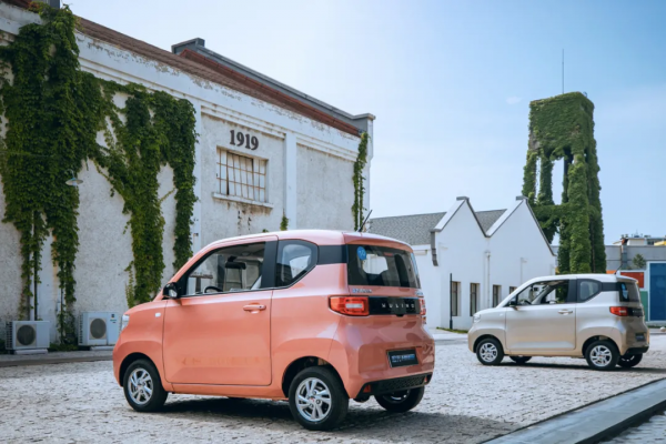 不到3萬元的轎車，美女看了都想上，年輕人第一輛車該怎麼選？