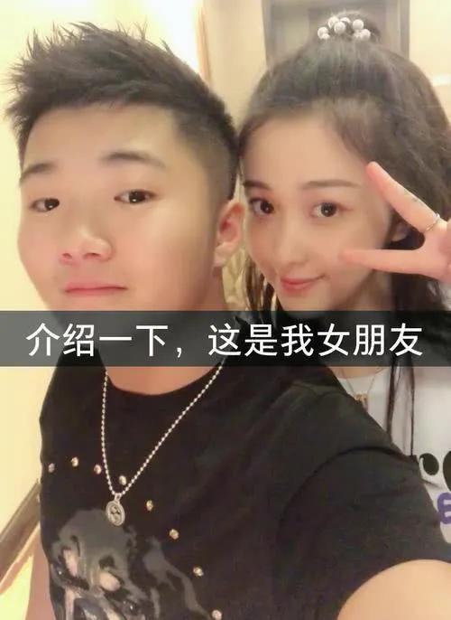 擁粉絲5000萬、開演唱會,相貌平平的白小白,憑什麼如此牛逼 擁粉絲5000萬、開演唱會,相貌平平的白小白,憑什麼如此牛逼