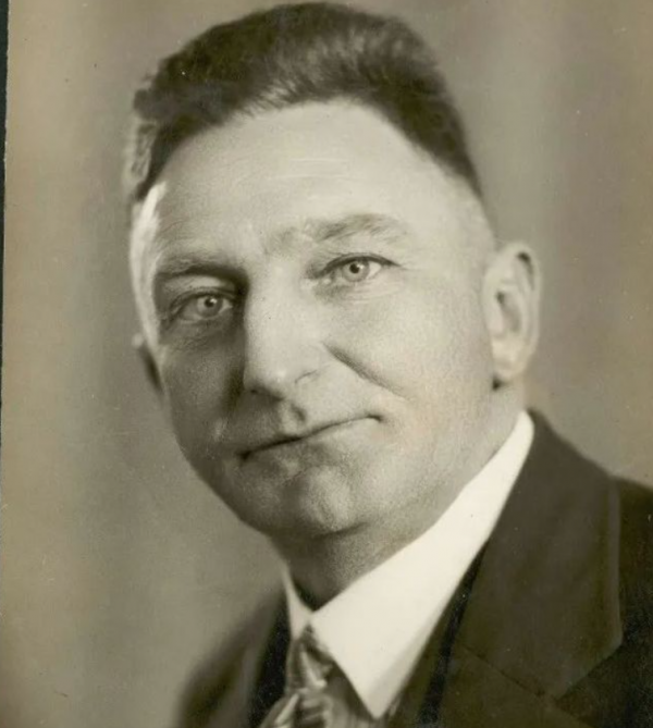 1935年拳擊手離奇失蹤，18天后，他的一隻手臂竟然在水族館出現