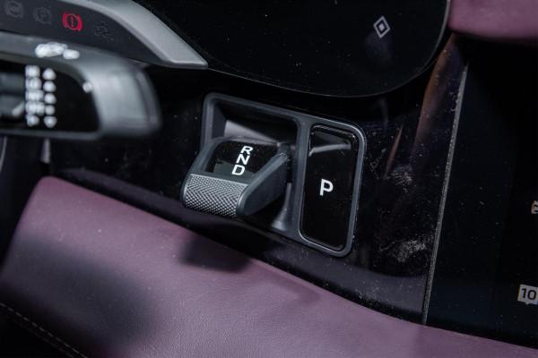 網友賜名的“最美電車”Taycan，零百最快2.8s，除了貴沒啥毛病