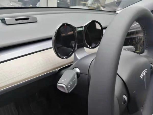 有車主給特斯拉Model 3/Y DIY儀表盤 看車速更方便 有車主給特斯拉Model 3/Y DIY儀表盤 看車速更方便