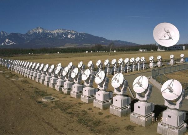 追日利器——太陽射電望遠鏡 追日利器——太陽射電望遠鏡