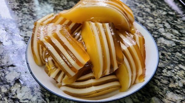 千層糕是出了名的廣東美食，軟糯Q彈香味濃，好吃又簡單