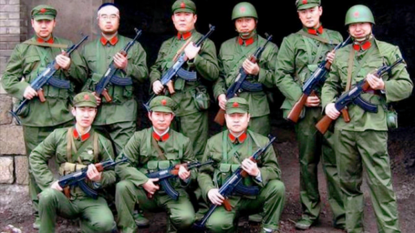 他用1枚手榴彈滅7名越軍,成一等功臣卻拒絕特殊照顧,甘當賣菜翁 他用1枚手榴彈滅7名越軍,成一等功臣卻拒絕特殊照顧,甘當賣菜翁