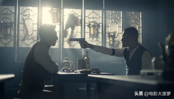 《前行者》聶遠停止黑化？5處細節已證實，唐賢平的信仰正在崩塌