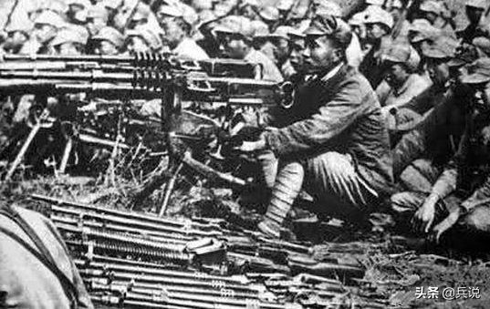 日軍軍官歇斯底里,遭新四軍捅殺,指導員一看肩章:是個中佐 日軍軍官歇斯底里,遭新四軍捅殺,指導員一看肩章:是個中佐