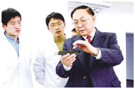 求解“錢學森之問”：哈工大“院士班”的答卷