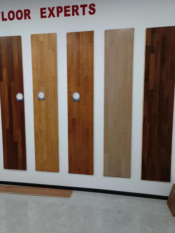 買地板選什麼材質