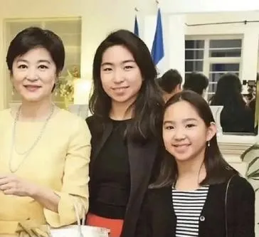 圖他老、圖他有才？7位嫁給&OpenCurlyDoubleQuote;醜男&rdquo;的女明星，個個貌美如花