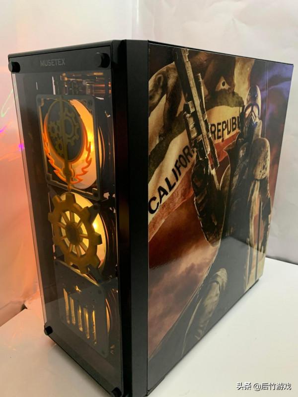 國外玩家攢機一臺《輻射：新維加斯》主題的電腦，風格相當末世