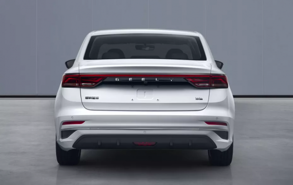 比亞迪秦PLUS DM-i、軒逸經典等領銜，省油又便宜的家轎考慮它們