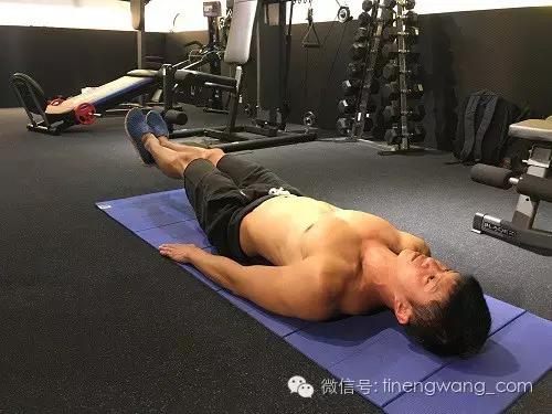 經典核心訓練幫助深蹲更穩定