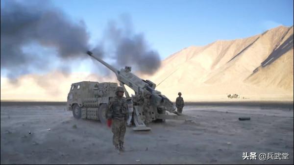 國產155車載炮助鋤不挖坑?即停即打首發命中,這精度無視後坐力 國產155車載炮助鋤不挖坑?即停即打首發命中,這精度無視後坐力