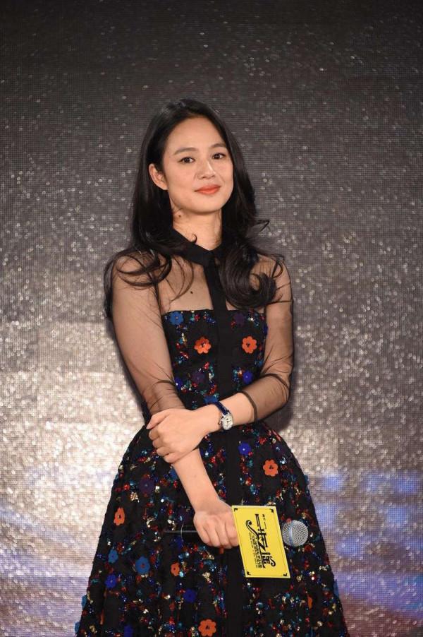 許晴的穿搭夠驚豔?但遇上小10歲的周韻卻被碾壓關鍵差在氣質上? 許晴的穿搭夠驚豔?但遇上小10歲的周韻卻被碾壓關鍵差在氣質上?