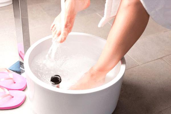 炎熱多汗讓腳很受累，夏季養生別忽略這個易染疾患的部位