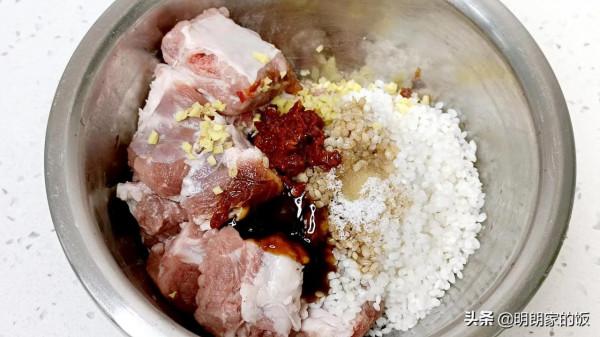 三口之家的一餐:蒸排骨、燉酥肉、醪糟小湯圓,太滿足了 三口之家的一餐:蒸排骨、燉酥肉、醪糟小湯圓,太滿足了