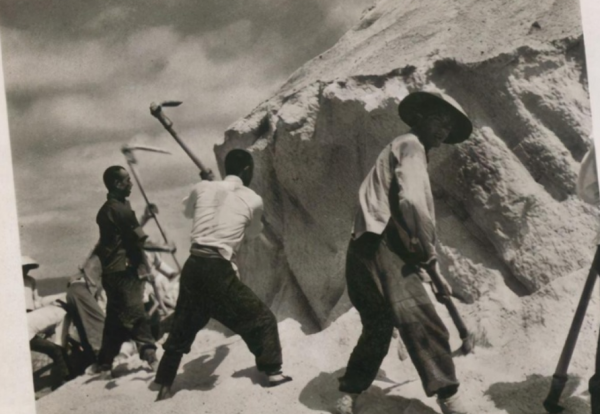 1949年,美國領事館領事當街毆打我國僱員,毛主席得知如何處理? 1949年,美國領事館領事當街毆打我國僱員,毛主席得知如何處理?