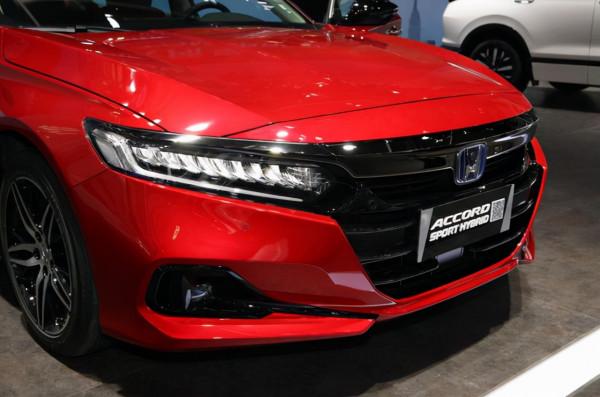 中期改款雅閣亮相,使用者最關心的“動力消失”解決了嗎? 中期改款雅閣亮相,使用者最關心的“動力消失”解決了嗎?