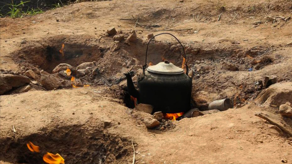 重慶村莊地上冒火60年不滅,村民用來燒水做飯,原來國外也有 重慶村莊地上冒火60年不滅,村民用來燒水做飯,原來國外也有