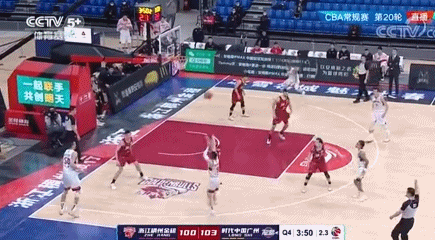 重罰朱旭航！故意墊腳張展瑋被吹違體犯規，易建聯都看不慣想打他