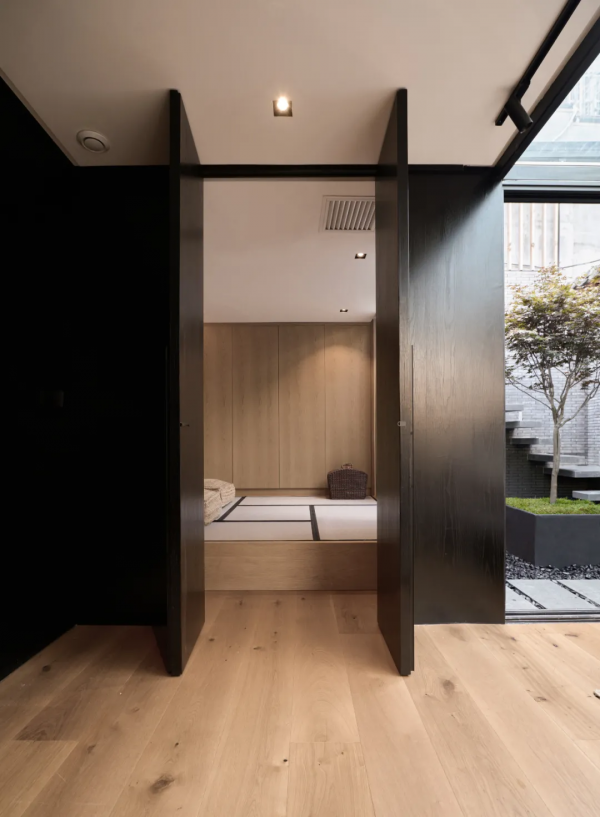 跨國夫妻爆改北京大雜院,100㎡做一居室,剩下的全給景觀花園 跨國夫妻爆改北京大雜院,100㎡做一居室,剩下的全給景觀花園