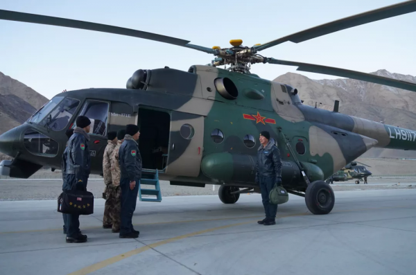 聚焦演兵場│​鐵翼飛旋，陸航雄鷹礪兵高原錘鍊打仗本領