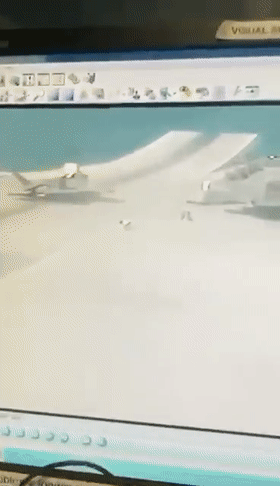 塑膠蓋血案,英國F-35B飛行員被掛船頭險餵魚,跳傘時機堪稱經典 塑膠蓋血案,英國F-35B飛行員被掛船頭險餵魚,跳傘時機堪稱經典