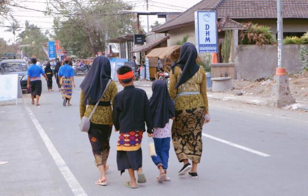 這個國家曾經反華,如今是華人最多的國家,也是最大的島嶼國家 這個國家曾經反華,如今是華人最多的國家,也是最大的島嶼國家