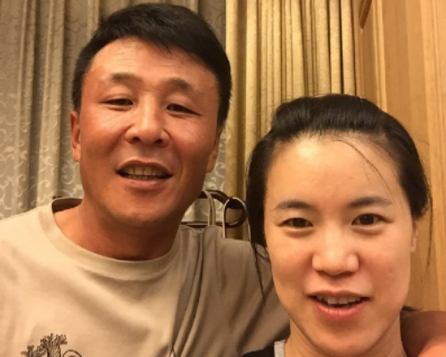 王楠：嫁給大8歲老公郭斌，患癌後老公不離不棄，淚水背後有幸福