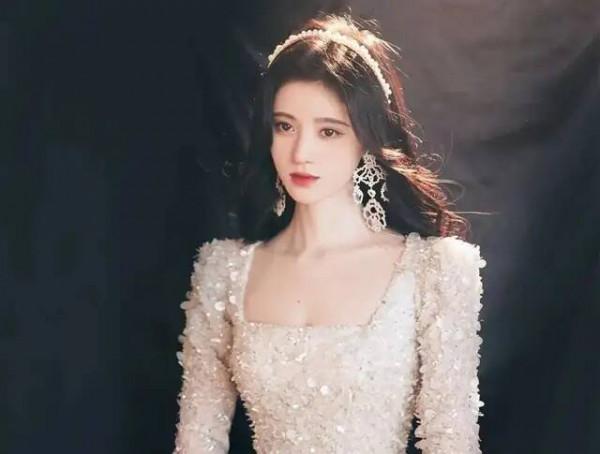 女明星撞衫的“尷尬”時刻，誰會輸呢？