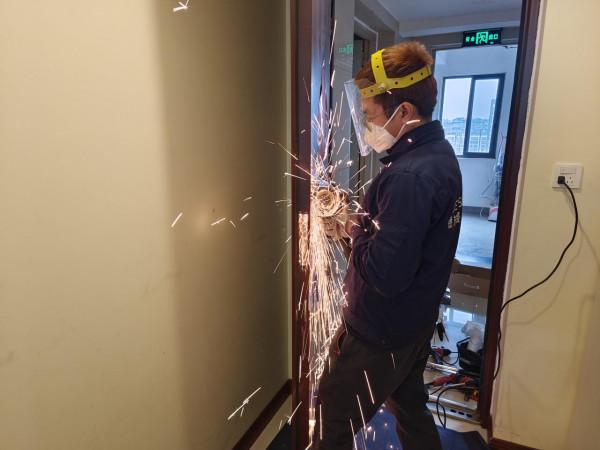 手機一碰開門真方便-實測華為智選德施曼智慧門鎖