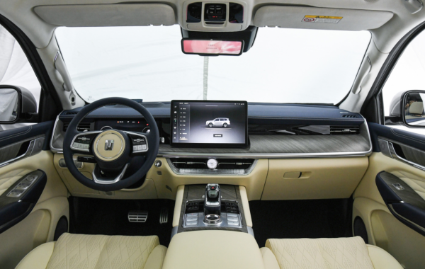 坦克500廣州車展上市售價33.5-39.5萬元!自主新高度,訂單仍爆單 坦克500廣州車展上市售價33.5-39.5萬元!自主新高度,訂單仍爆單