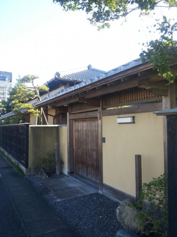 在法國,日本很多人除了工作生活基本都不社交。人家還過得充實 在法國,日本很多人除了工作生活基本都不社交。人家還過得充實