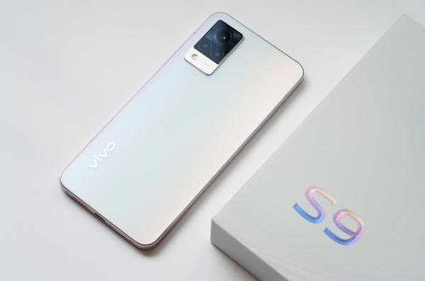 盤點科技圈4大國潮風機型！小米、酷派上榜，網友：顏值太絕了