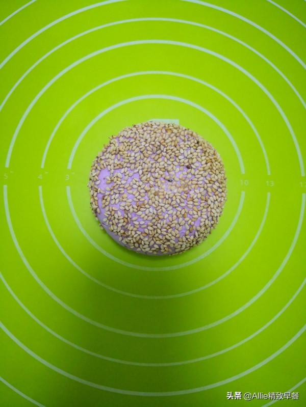 不用擀麵的紫薯豆沙餅，用平底鍋就能做，軟糯香甜，簡單易上手