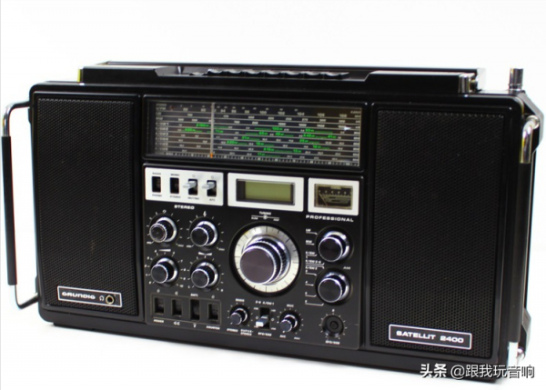 這是一款80年代根德公司推出的Satellit 2400 SL多波段行動式收音機