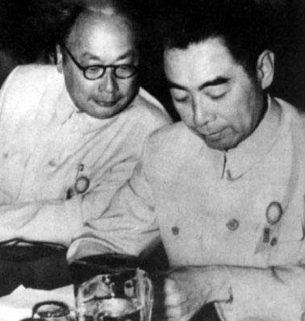 76年周總理病逝後，追悼會上出現一位日本老人：我是周總理的弟弟