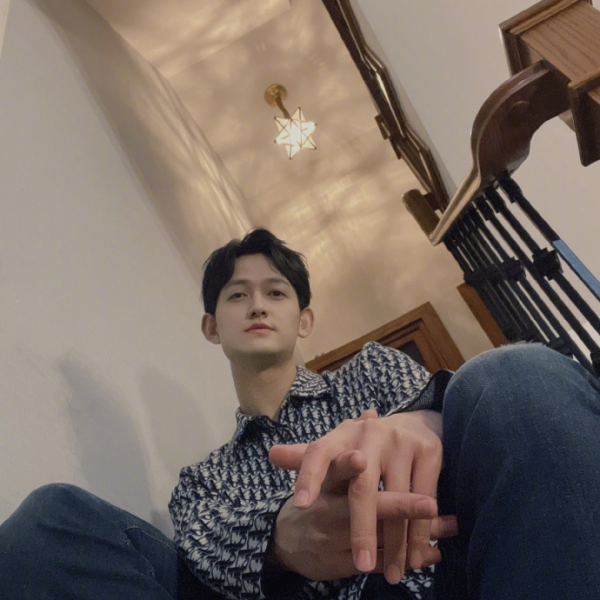 眾星齊曬餃子慶冬至!穎兒素顏居家秀手藝,肖戰熱巴po圖方式撞了 眾星齊曬餃子慶冬至!穎兒素顏居家秀手藝,肖戰熱巴po圖方式撞了