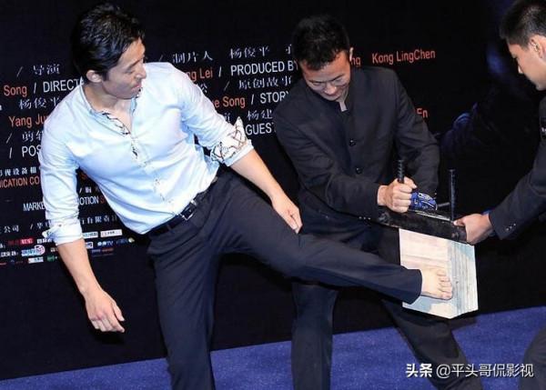 “武痴”嶽松,成就不高調性高,與“功夫巨星”的差距在哪裡? “武痴”嶽松,成就不高調性高,與“功夫巨星”的差距在哪裡?