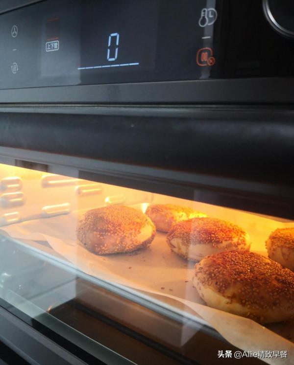 香酥肉餅這樣做,外皮酥脆,鮮嫩多汁,無需發麵,簡單又省事 香酥肉餅這樣做,外皮酥脆,鮮嫩多汁,無需發麵,簡單又省事