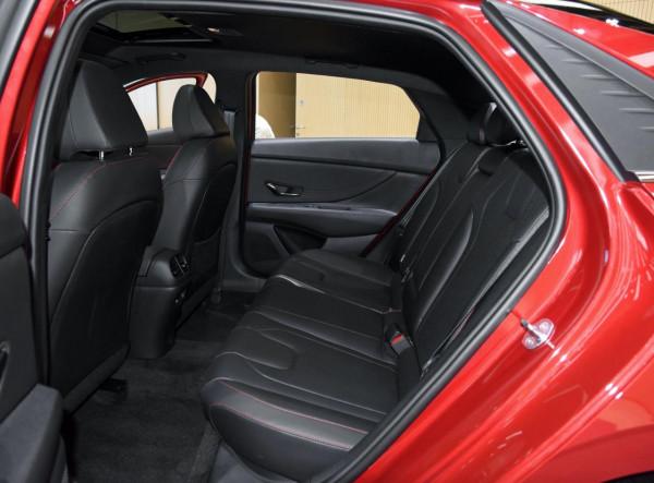 又一韓系轎跑，車長4.68米，140匹馬力油耗5.2L，9.98萬起