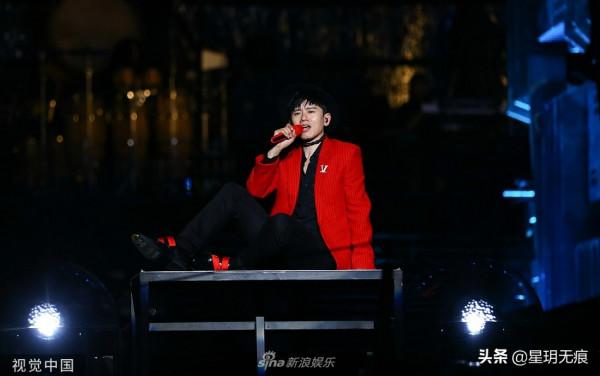 張傑未live曜北斗演唱會開唱 穿紅衣霸氣滿滿王者風範