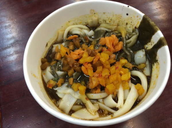 湖北人為啥喜歡用一次性餐具來吃飯?看完懂了,原來不是為了省錢 湖北人為啥喜歡用一次性餐具來吃飯?看完懂了,原來不是為了省錢