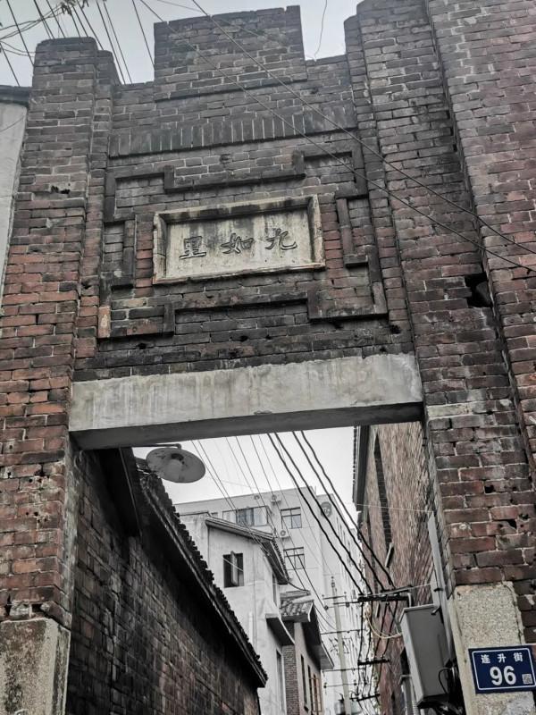 重新規劃中的潮宗老街，已經夠逛、拍、吃一整個下午了