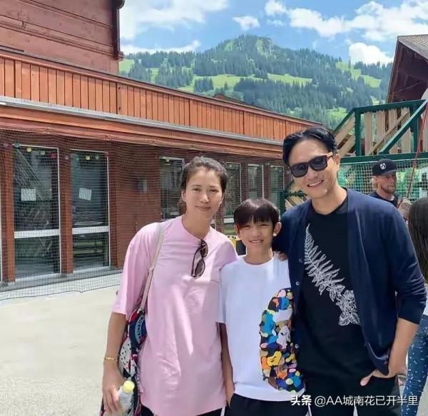 袁詠儀張智霖的兒子一句“Are you in china now”，引發網友熱議