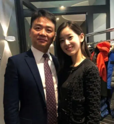 意外走紅的8位大網紅,一個比一個神奇,有人因戴口罩採訪而爆紅 意外走紅的8位大網紅,一個比一個神奇,有人因戴口罩採訪而爆紅